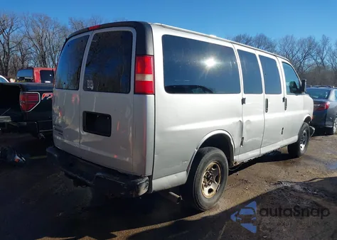 2011 Chevrolet Express 2500 Ls z USA, uszkodzony, nr VIN 1GAWGPFG3B1122862